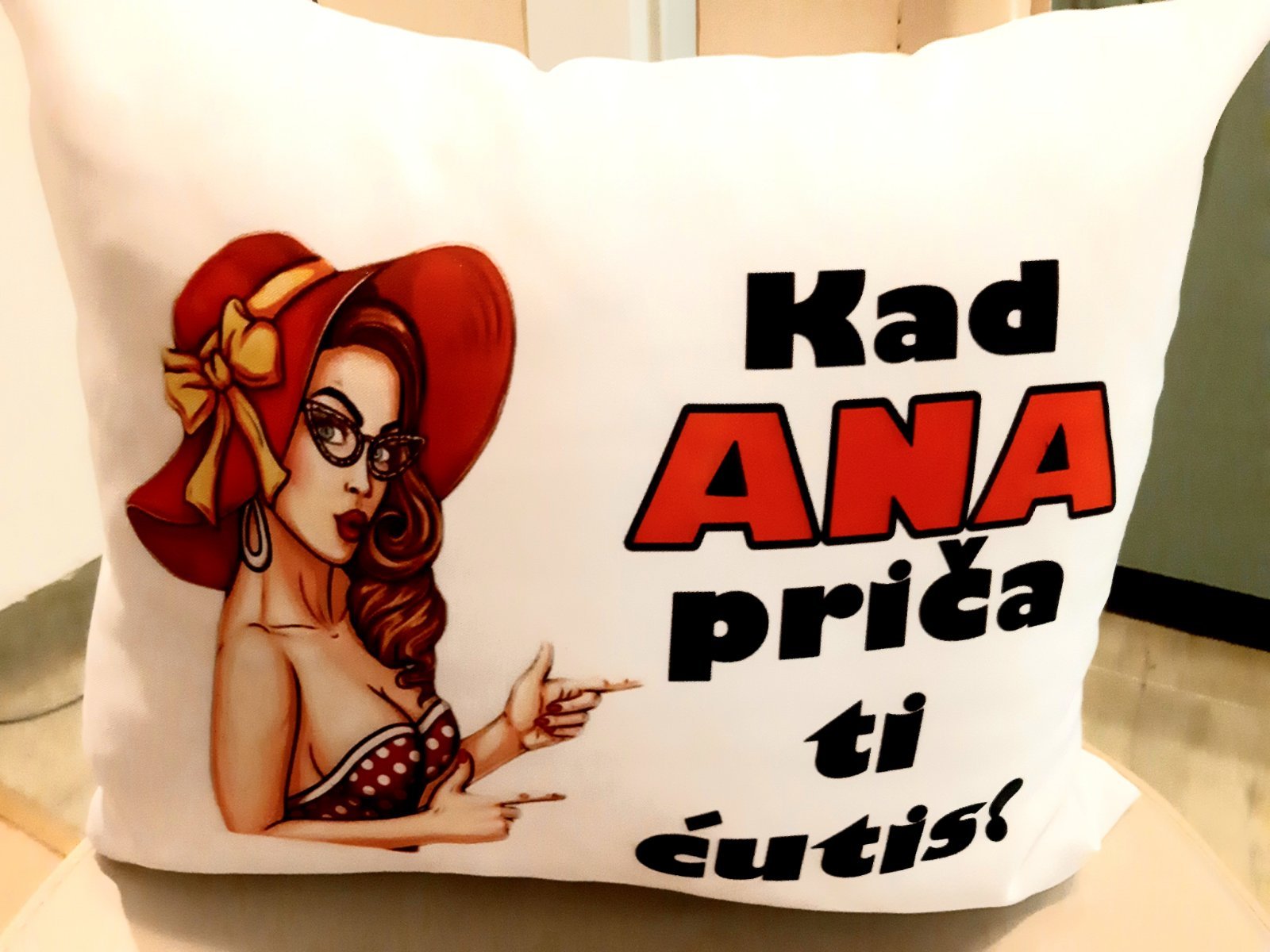 Ukrasni jastuci sa natpisom/Jastuci sa stampom po zelji/IMG-a5fb041a79232e6eda9786f67e644204-V.jpg